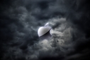Filename=HD_Apple_storm_clouds_glass.jpg
Filesize=643KiB
Dimensions=2500x1667
Date added=Sep 12, 2012 HD_Apple_storm_clouds_glass.jpg